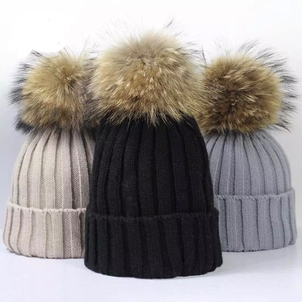 ✨SALE✨ Pom Pom Beanie
